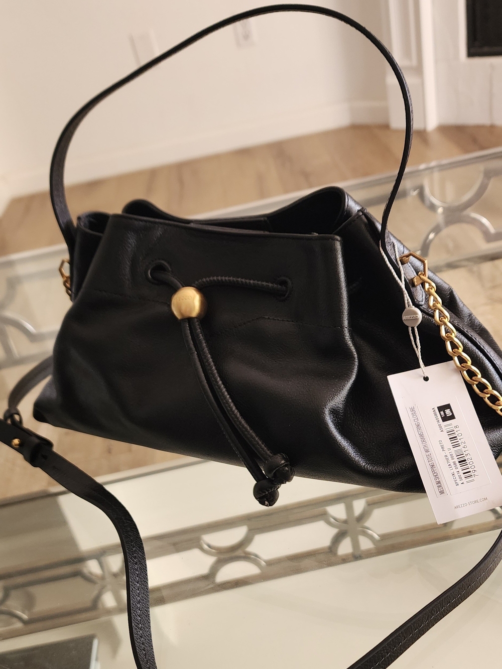NWT Arezzo Medium Leather Drawstring Shoulder Bag - Black & Gold - Picture 8 of 8